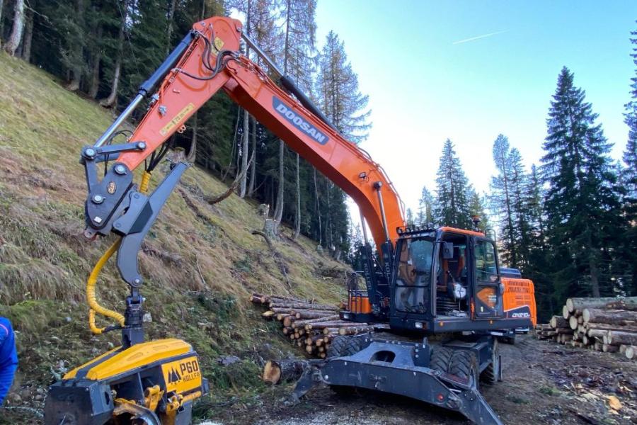  Prozessorbagger Doosan DX 210-5 + Koller P60	